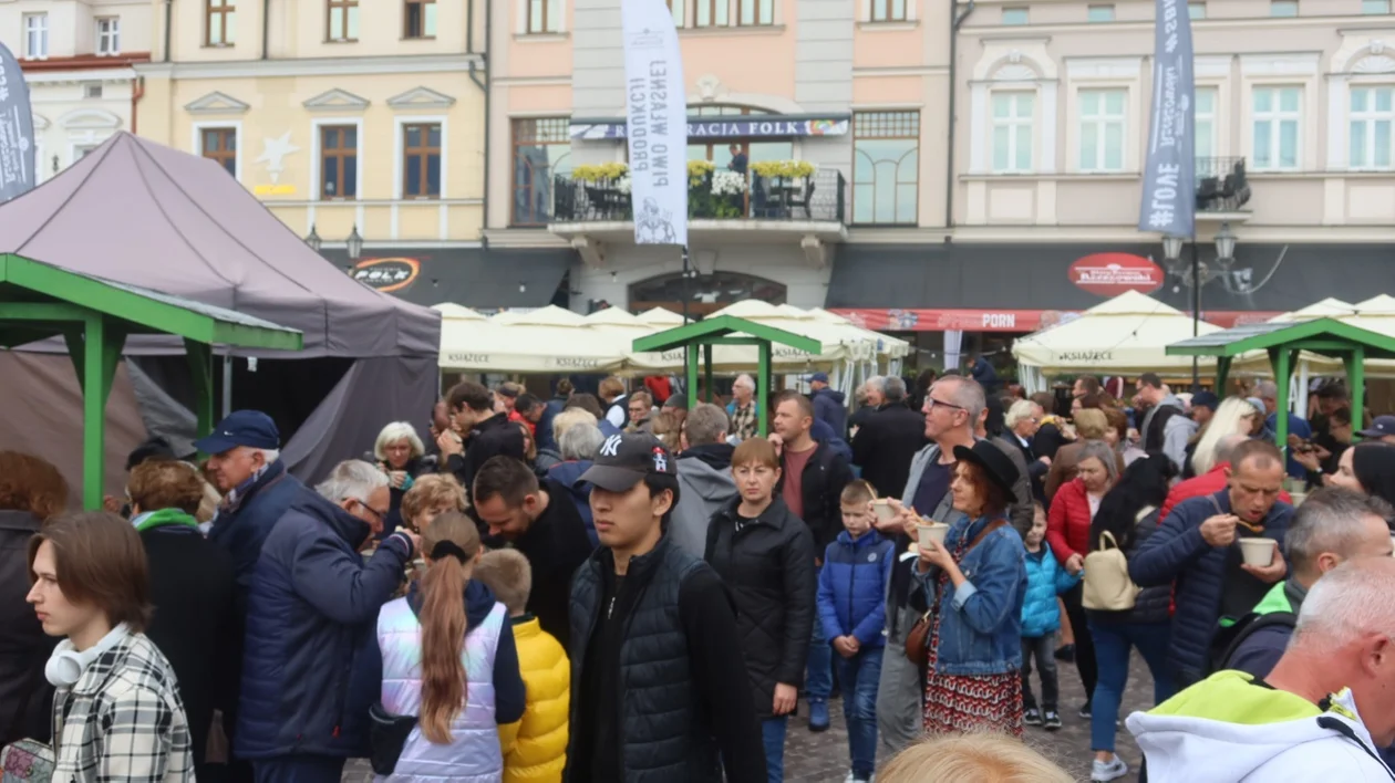 Drugi dzień festiwalu "Karpaty na Widelcu". Robert Makłowicz docenił Rzeszów [ZDJĘCIA, WIDEO]