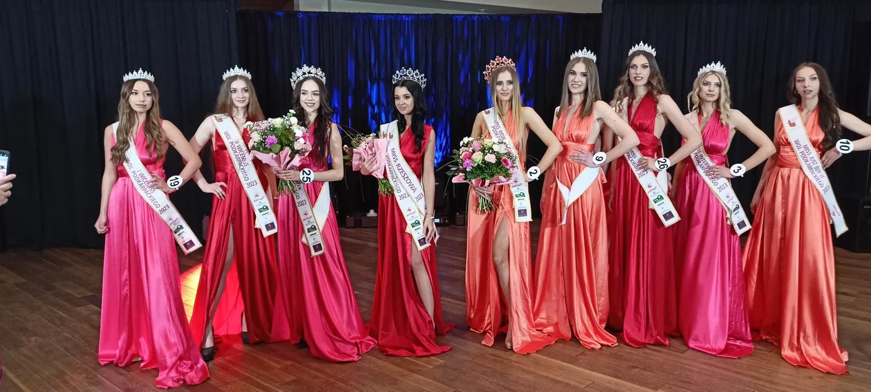 Znamy Miss Nastolatek oraz Miss Województwa Podkarpackiego. Finałowa gala w Rzeszowie [ZDJĘCIA] - Zdjęcie główne