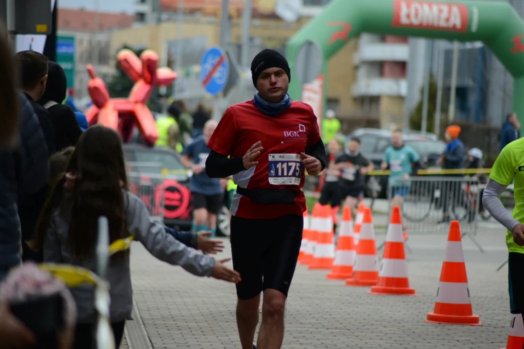 16. PKO Półmaraton Rzeszowski oraz 8. PKO Sztafeta Półmaratońska w Rzeszowie - dużo zdjęć z trasy i mety