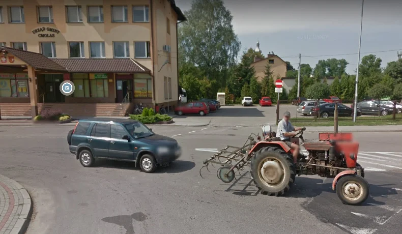 Tak wyglądał Cmolas 10 lat temu. Mieszkańców i budynki uwieczniła kamera Google Street View [ZDJĘCIA] - Zdjęcie główne