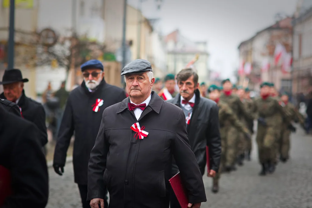 Przemarsz pod Pomnik Wolności w Mielcu