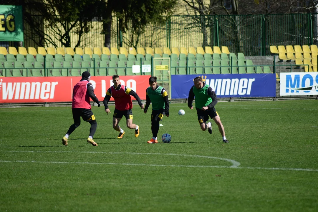 Trening piłkarzy Siarki Tarnobrzeg przed meczem z Zagłębiem II Lubin