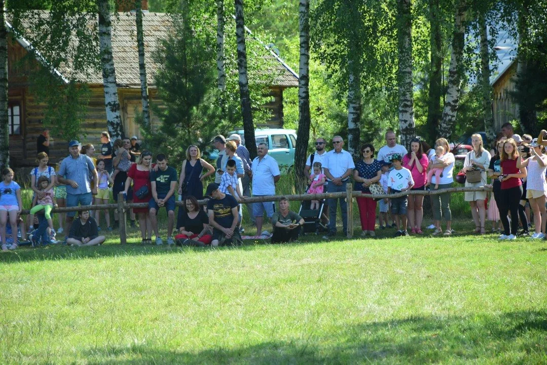 Tłumy na imprezie w skansenie w Kolbuszowej.