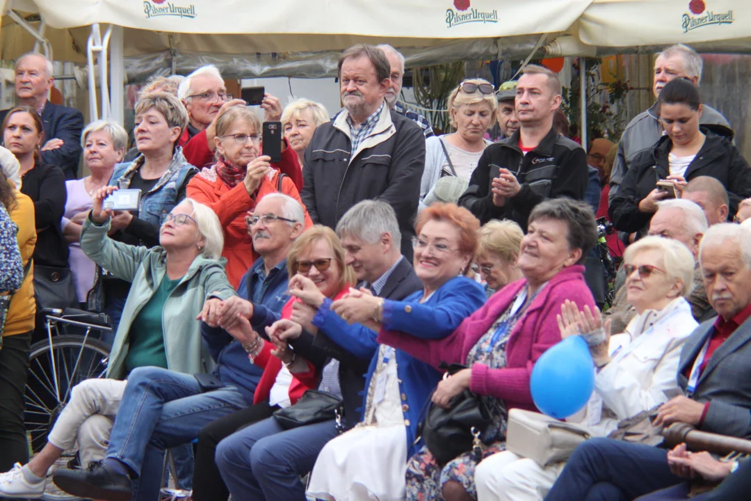 Seniorzy otrzymali klucze do miasta. Koncert Eleni rozpoczął Senioralia 2022