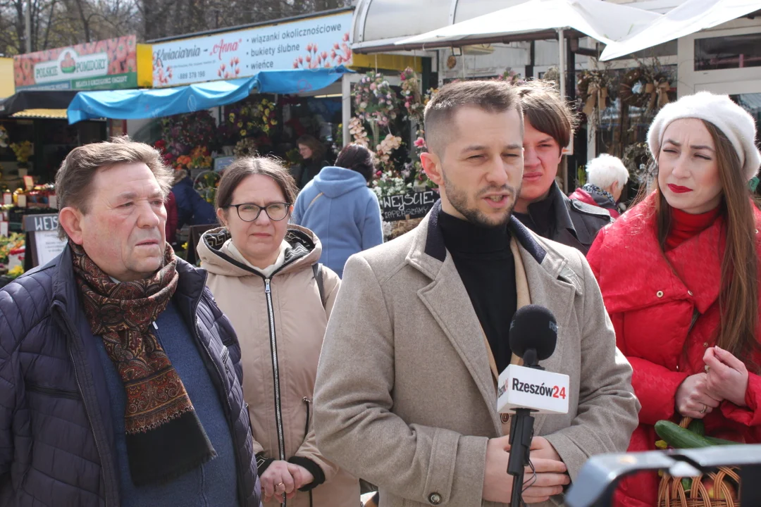 Swój do swego po swoje. Kupujmy na bazarkach od lokalnych producentów żywności - konferencja Fundacji Rolnik Handluje