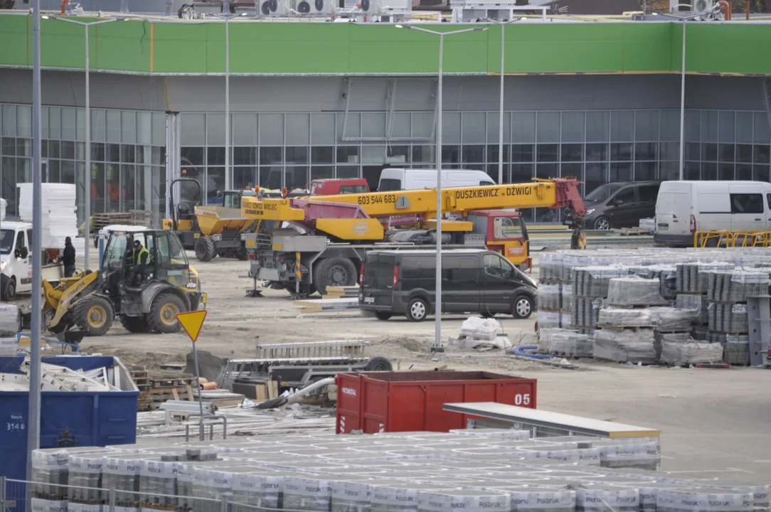 Trwa budowa nowego centrum handlowego. Prace są już zaawansowane [ZDJĘCIA] - Zdjęcie główne