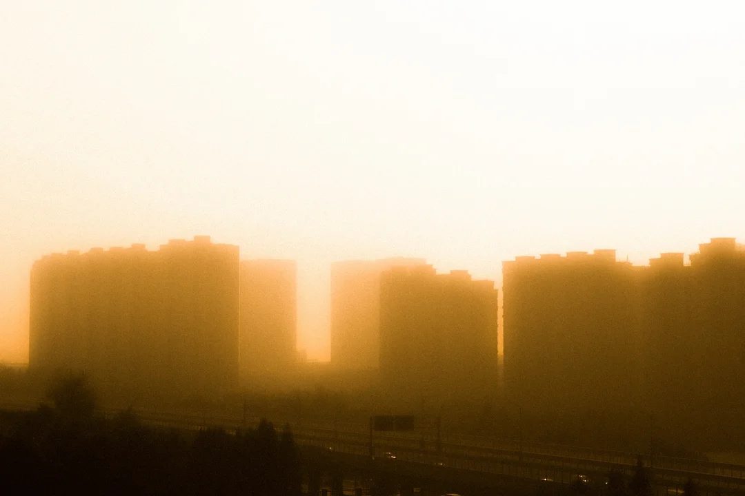 Smog w natarciu, "powietrze można gryźć". Które miasta i miejscowości Podkarpacia są najbardziej zanieczyszczone? [GRAFIKI] - Zdjęcie główne