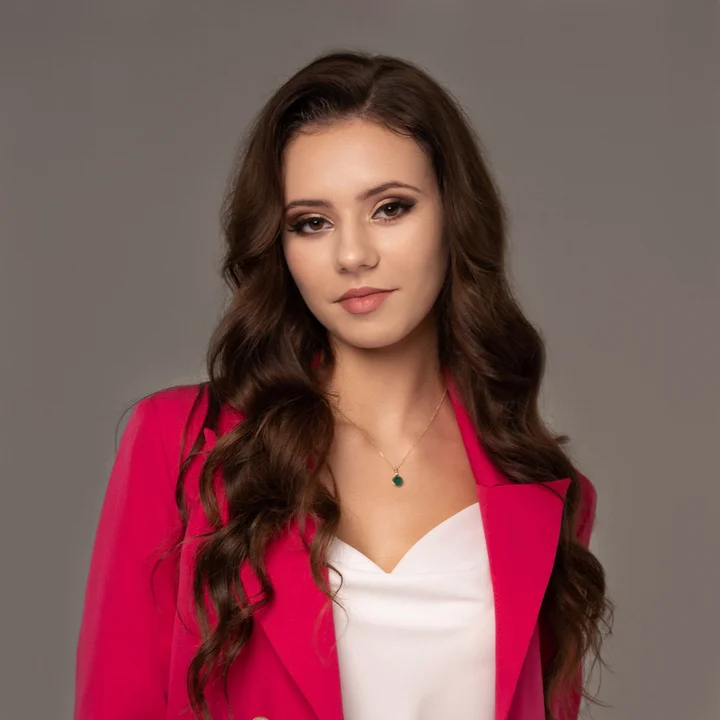 17. Angelika Makara - Bełchatów - Łódzkie - 169 cm - 17 lat