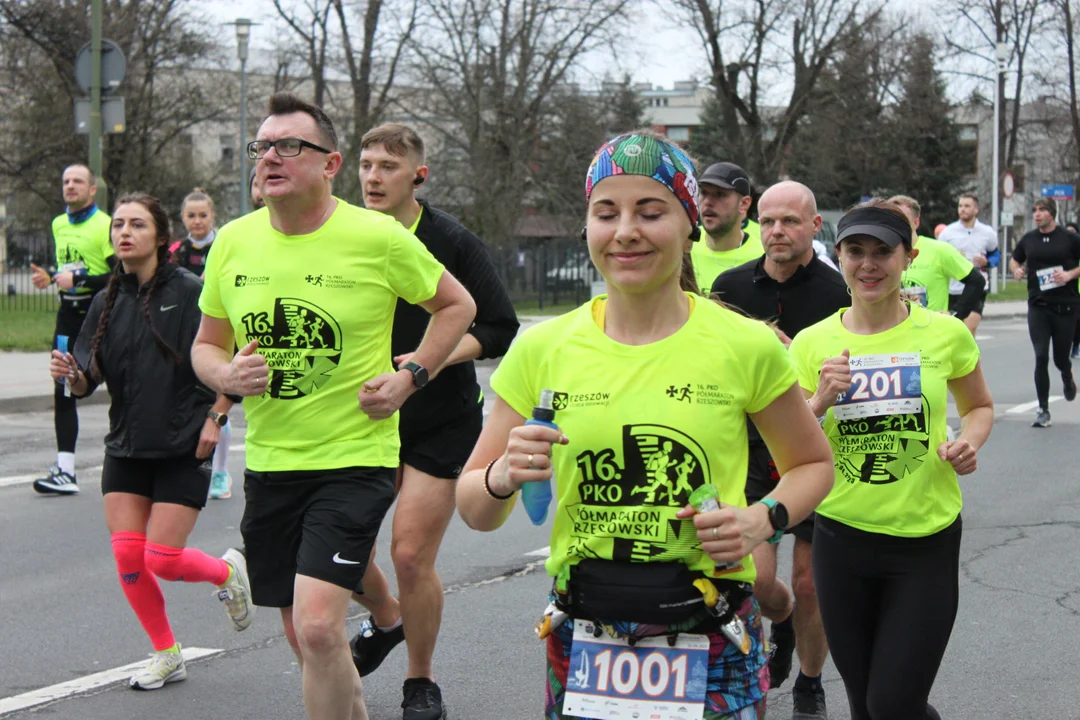 16. PKO Półmaraton Rzeszowski za nami. 1700 biegaczy na ulicach Rzeszowa