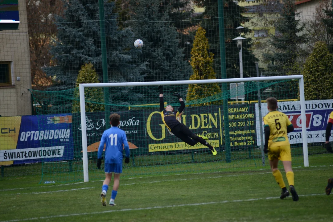 Centralna Liga Juniorów U-15: Siarka Tarnobrzeg - Hutnik Kraków 2:4