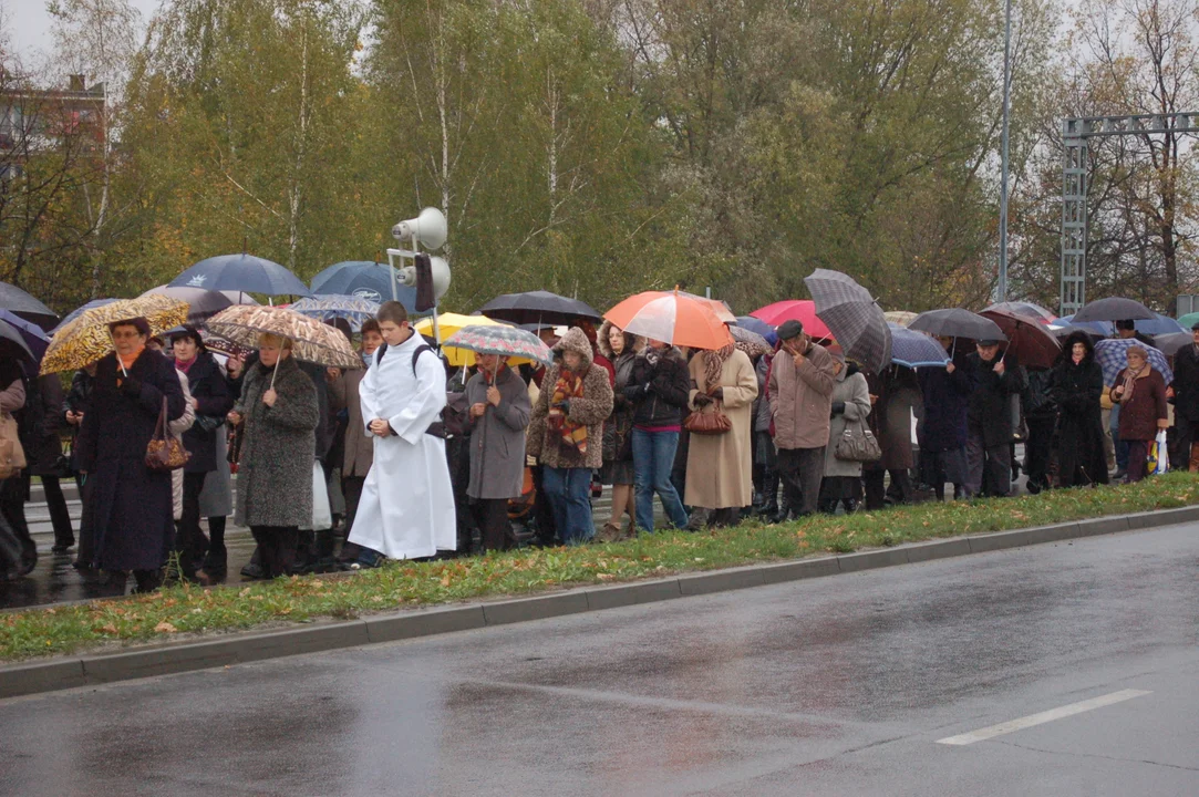 Wszystkich Świętych na archiwalnych zdjęciach