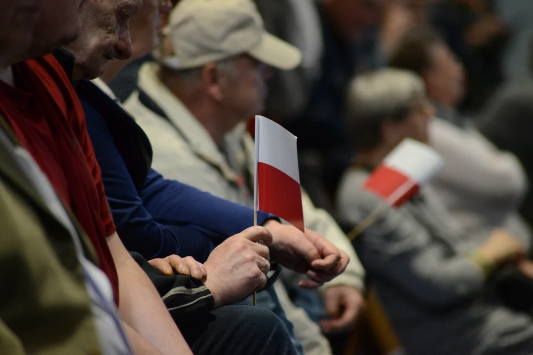 Donald Tusk w Tarnobrzegu. Tłumy mieszkańców na spotkaniu