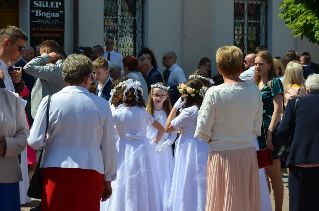 Uroczystość I Komunii Świętej w parafii pw. Podwyższenia Krzyża Świętego w Sanoku