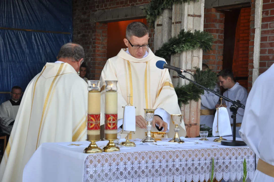 Wmurowanie kamienia węgielnego w kościół w Woli Mieleckiej