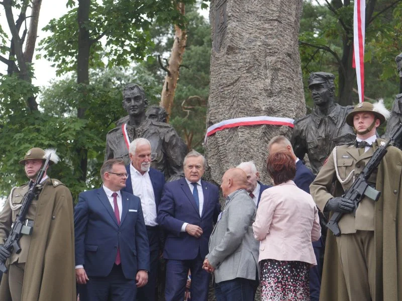 Odsłonięcie pomnika w Mielcu