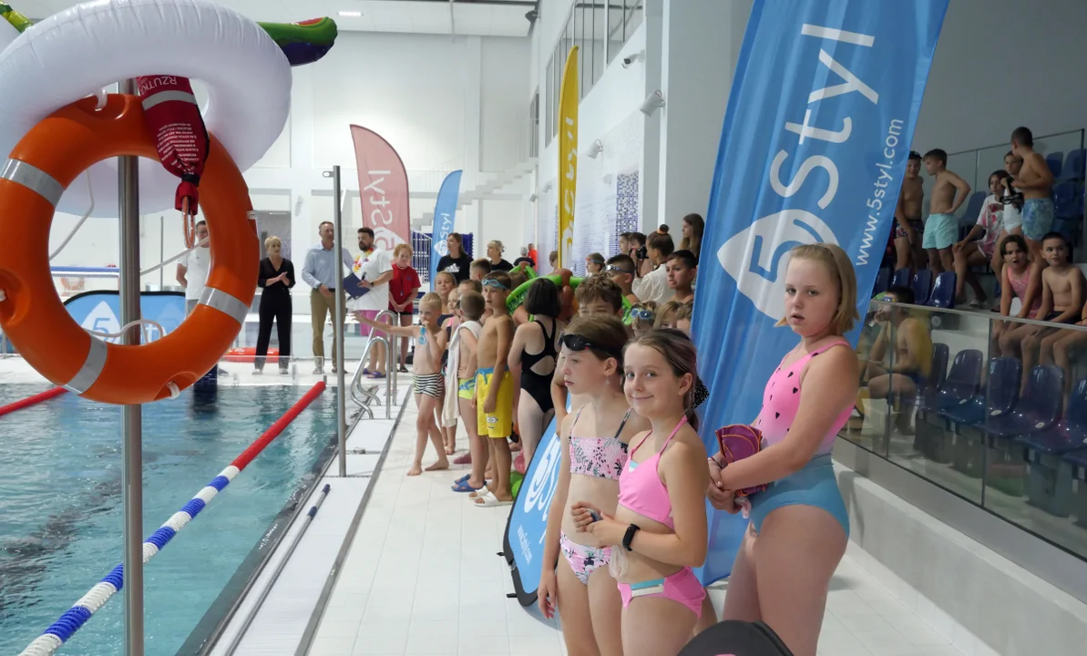 Pool party z Olimpijczykami na Basenie Krytym w nowej hali sportowo-widowiskowej [ZDJĘCIA]