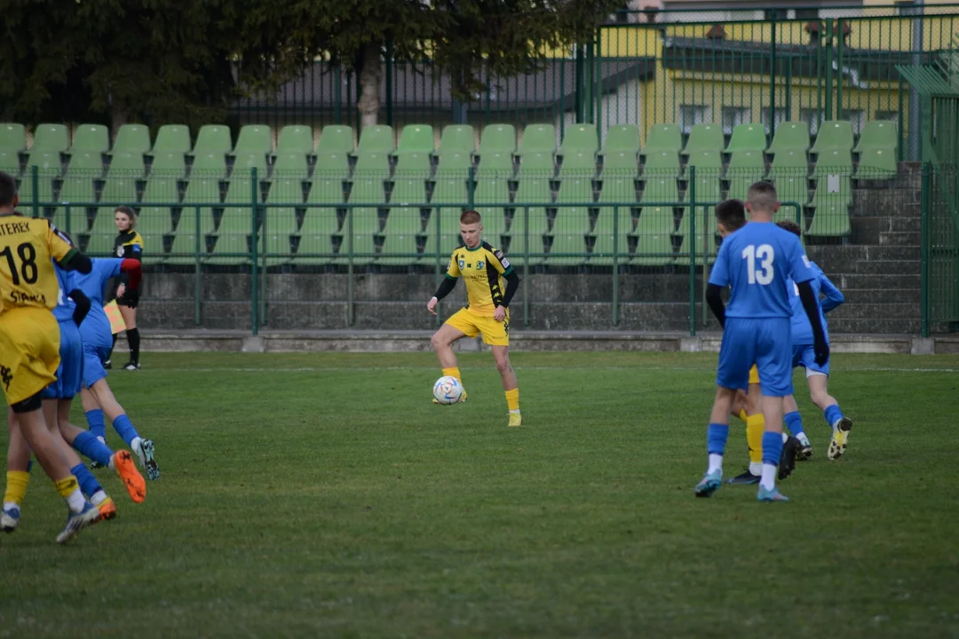 Centralna Liga Juniorów U-15: Siarka Tarnobrzeg - Hutnik Kraków 2:4