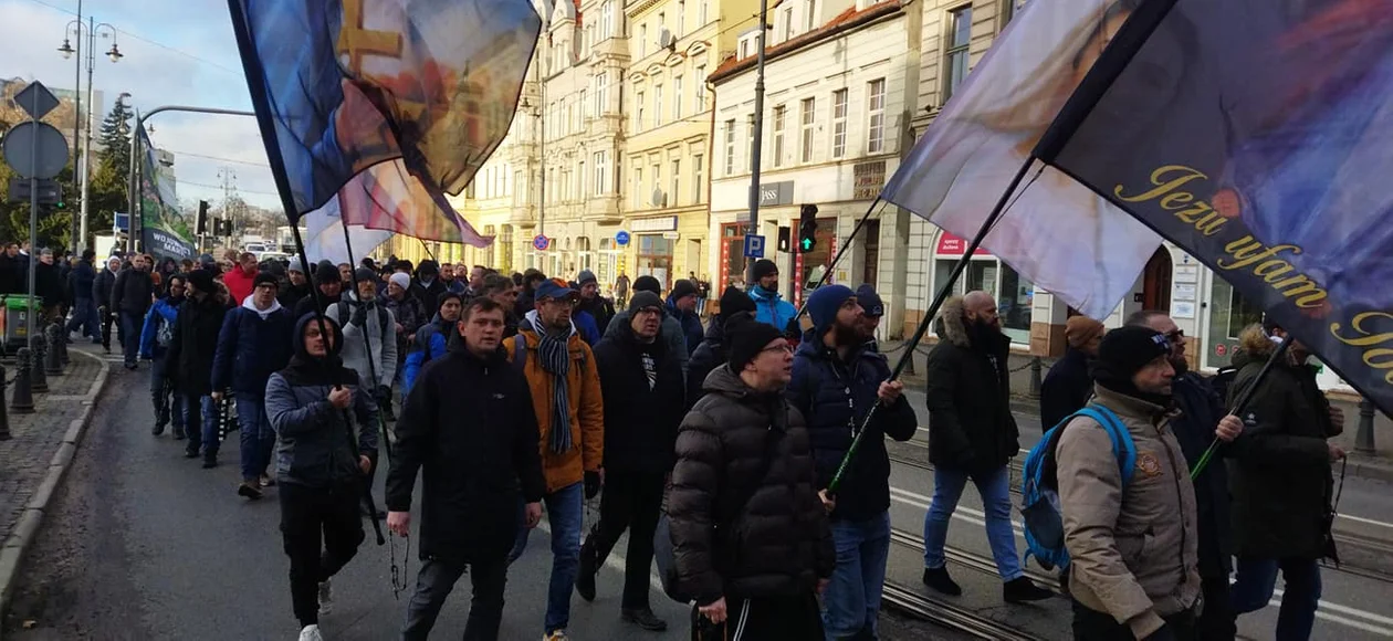 Wojownicy Maryi z Przemyśla na ogólnopolskim spotkaniu w Bydgoszczy. Zebrało się ponad 8 tysięcy wiernych [ZDJĘCIA, WIDEO] - Zdjęcie główne