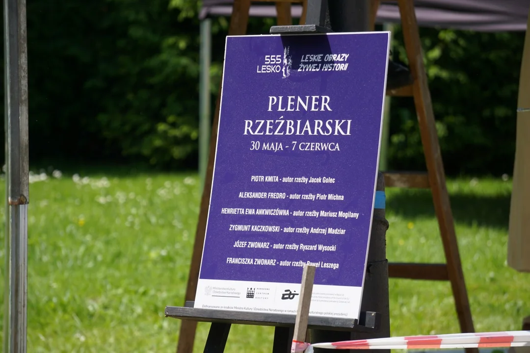 Plener rzeźbiarski w Lesku