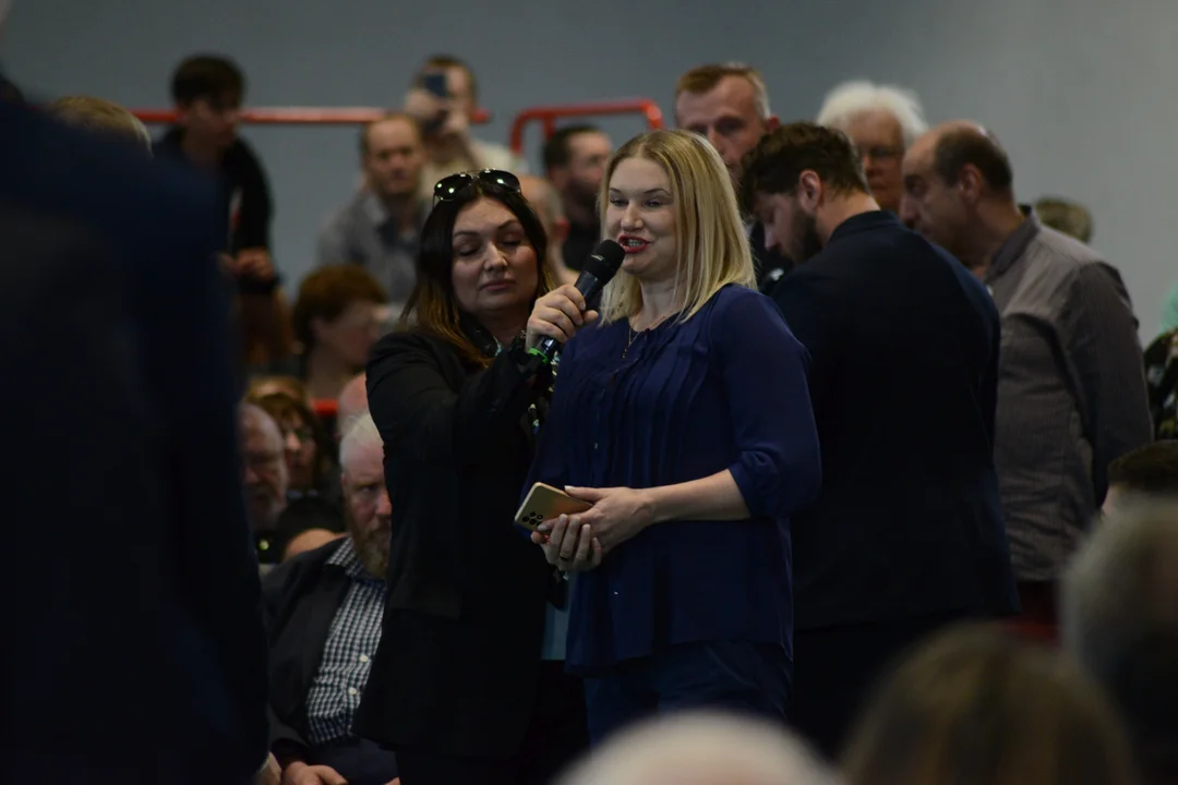 Donald Tusk w Tarnobrzegu. Tłumy mieszkańców na spotkaniu