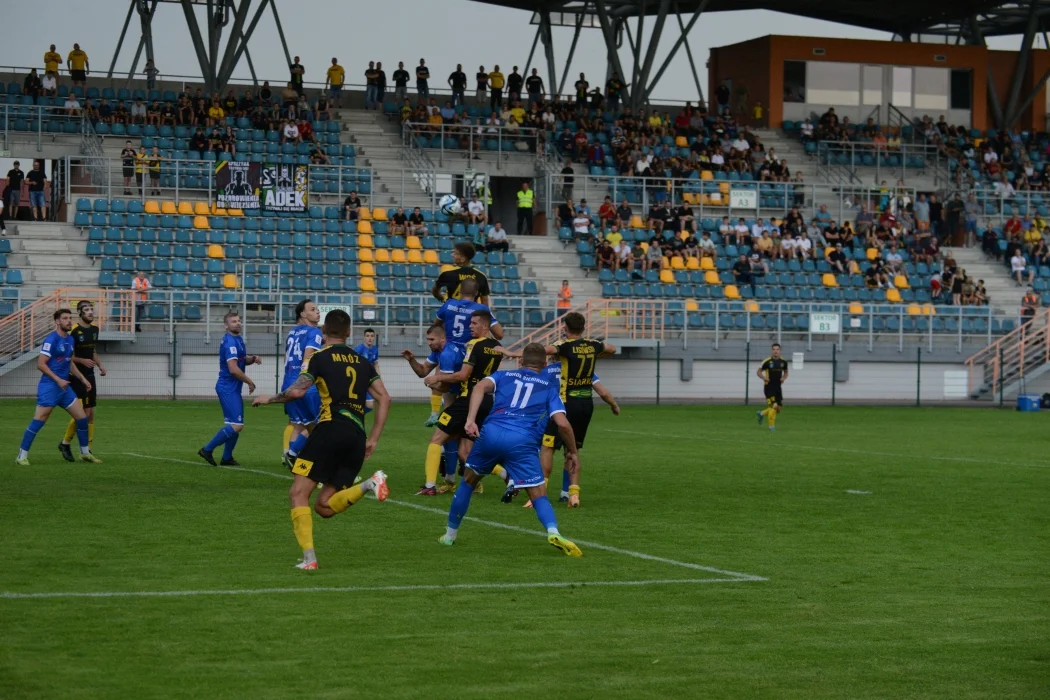 Trzecia liga, grupa 4: Siarka Tarnobrzeg - Sokół Sieniawa 2:0