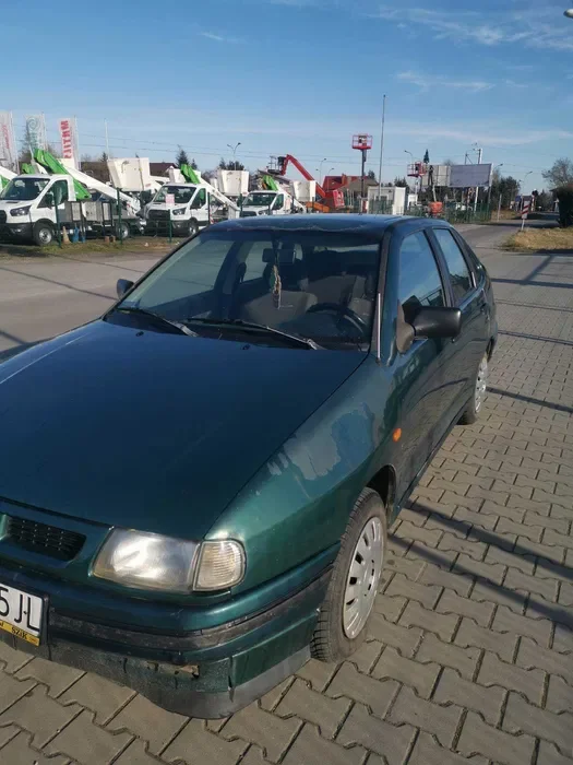 Seat Cordoba. 2000 zł.