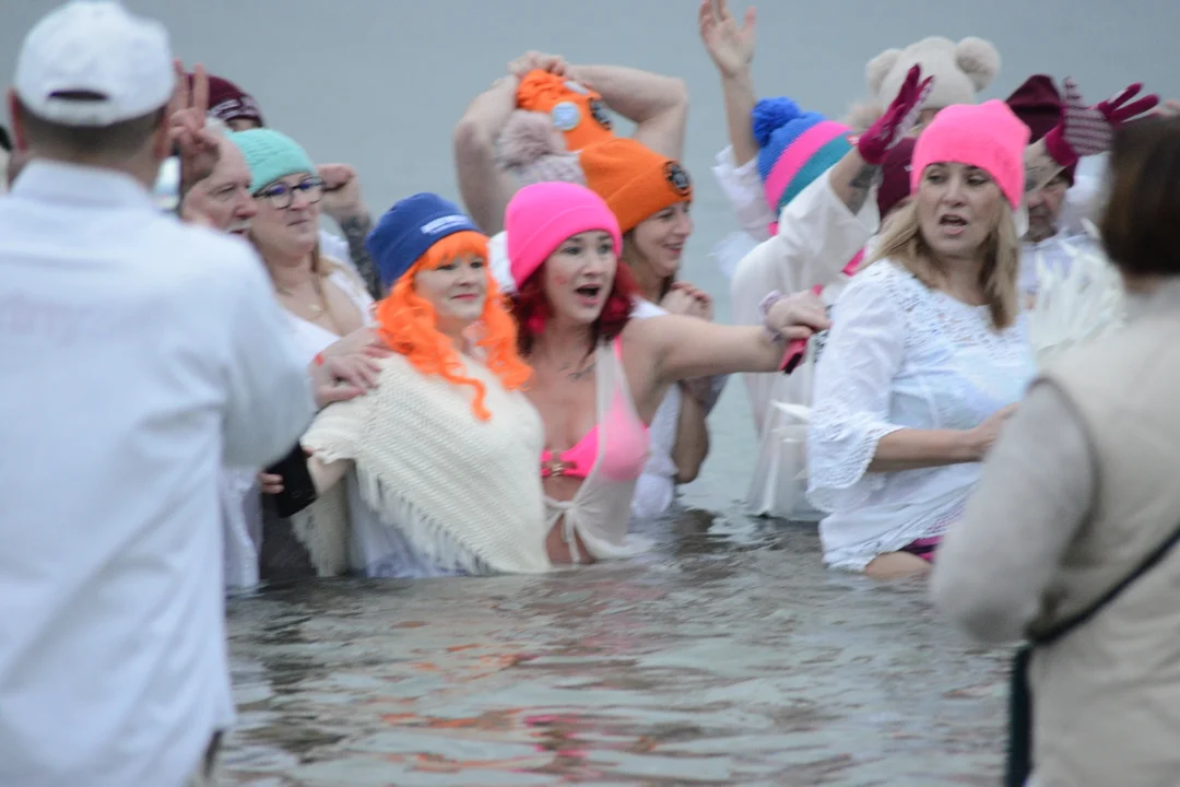"Jezioro Aniołów" w lutym. Zobaczcie zdjęcia z plaży Jeziora Tarnobrzeskiego