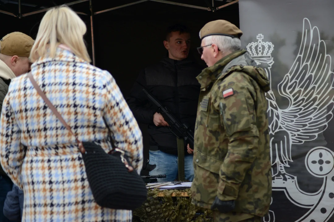 Rekord Polski dla Bartoszka Jędrasika chorego na SMA. W Tarnobrzegu zgromadziło się ponad 500 osób przebranych za króliki