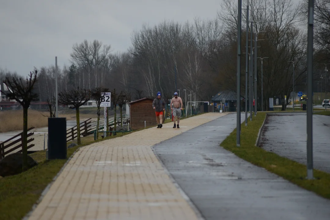 XI Bieg Zimowy wokół Jeziora Tarnobrzeskiego oraz Yeti Run Zimowy Bieg w Szortach