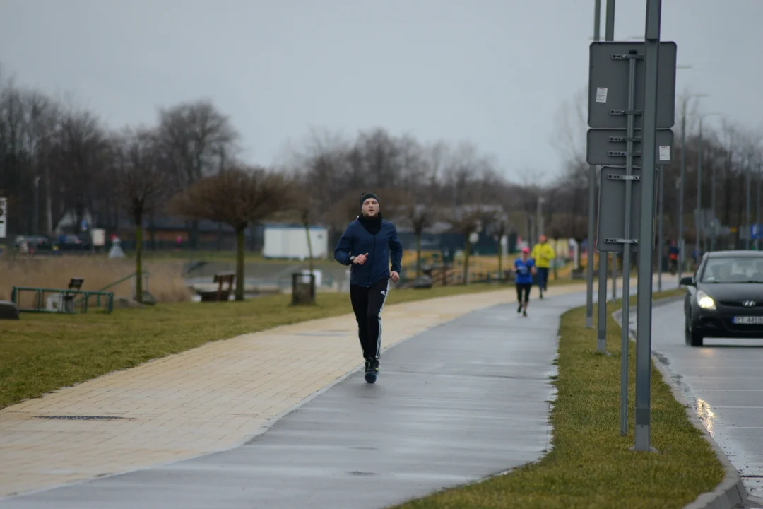 XI Bieg Zimowy wokół Jeziora Tarnobrzeskiego oraz Yeti Run Zimowy Bieg w Szortach