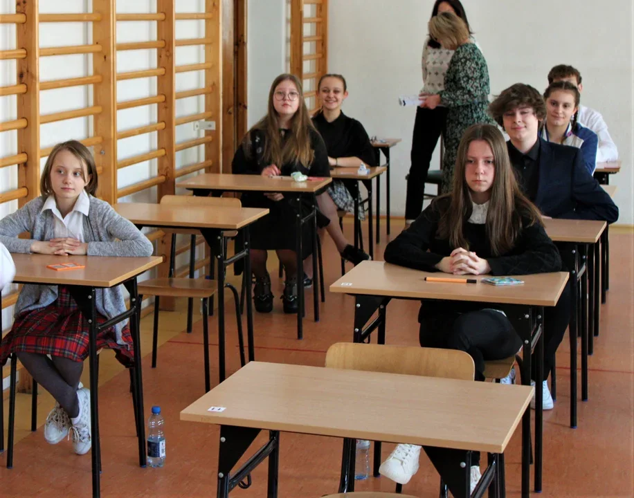 Egzamin ósmoklasisty w szkołach podstawowych w Rzeszowie. Tak uczniowie mierzyli się z językiem polskim, matematyką i językiem obcym