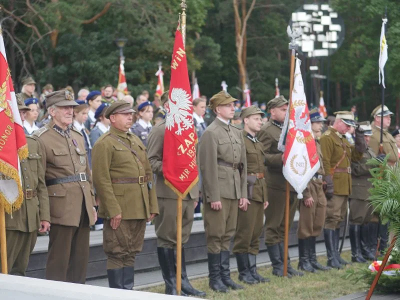 Odsłonięcie pomnika w Mielcu