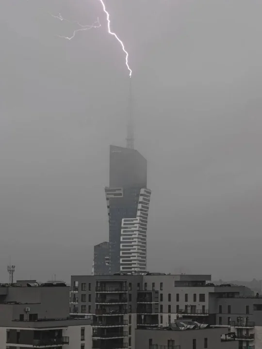 Piorunujący spektakl na rzeszowskim niebie