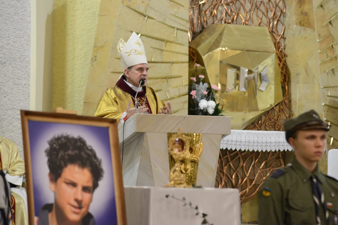 Relikwie bł. Carlo Acutisa, jednego z patronów Światowych Dni Młodzieży, w Parafii Św. Barbary w Tarnobrzegu