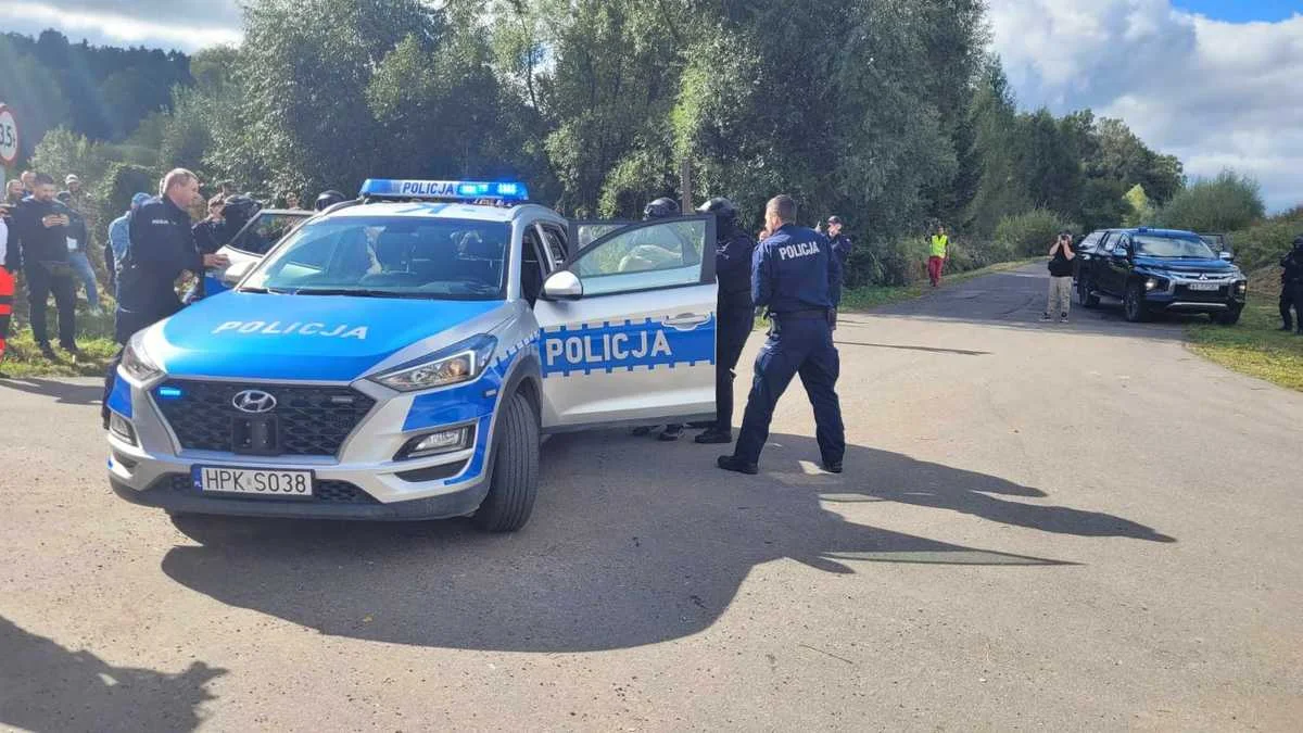 Terroryści w Zagórzu! Służby przeprowadziły specjalne ćwiczenia i symulację zdarzeń kryzysowych [ZDJĘCIA] - Zdjęcie główne