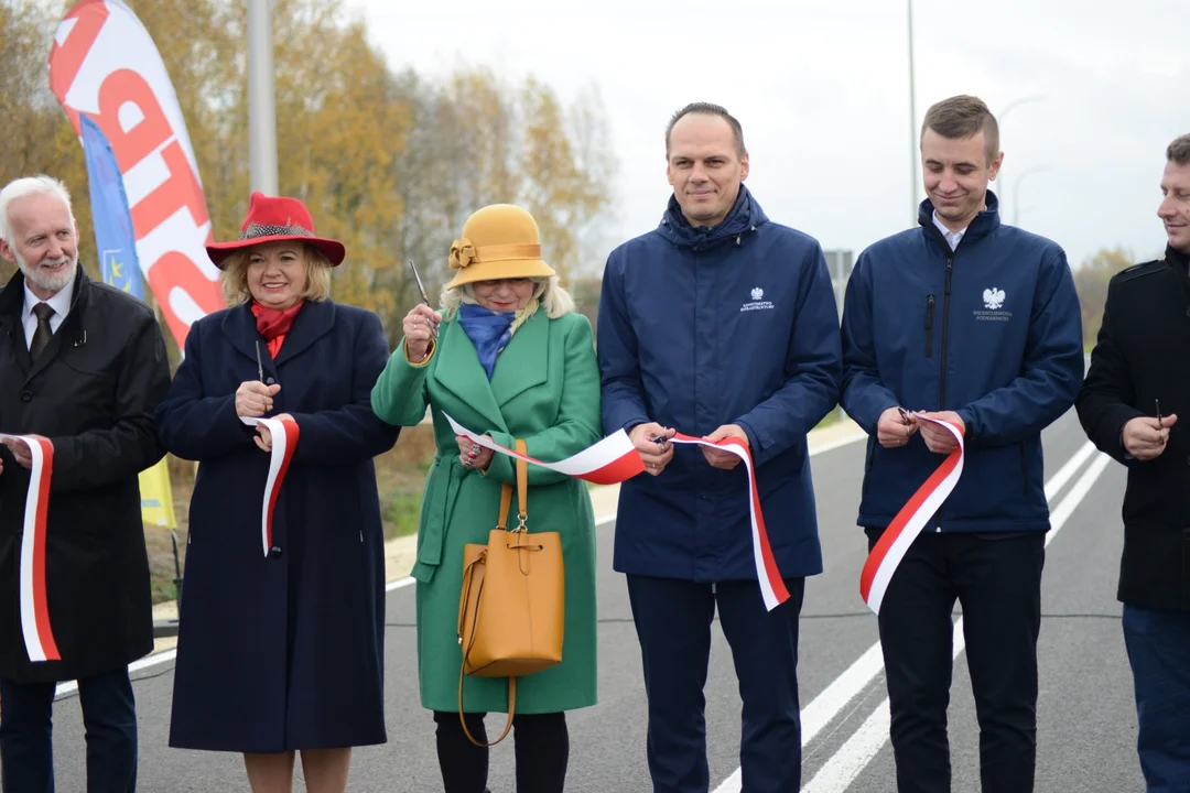 Uroczyste otwarcie obwodnicy Tarnobrzega - pierwsze pojazdy na tej drodze