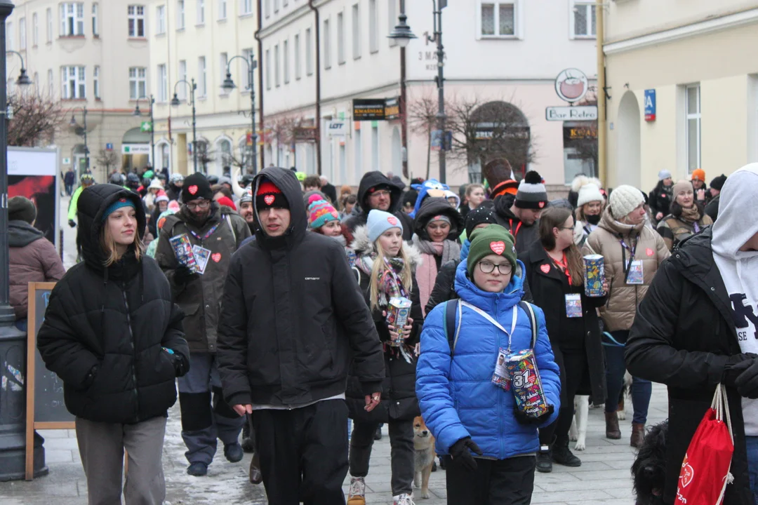 WOŚP 2023: Barwny korowód wolontariuszy, morsów, rowerzystów i pięknych psów rasowych