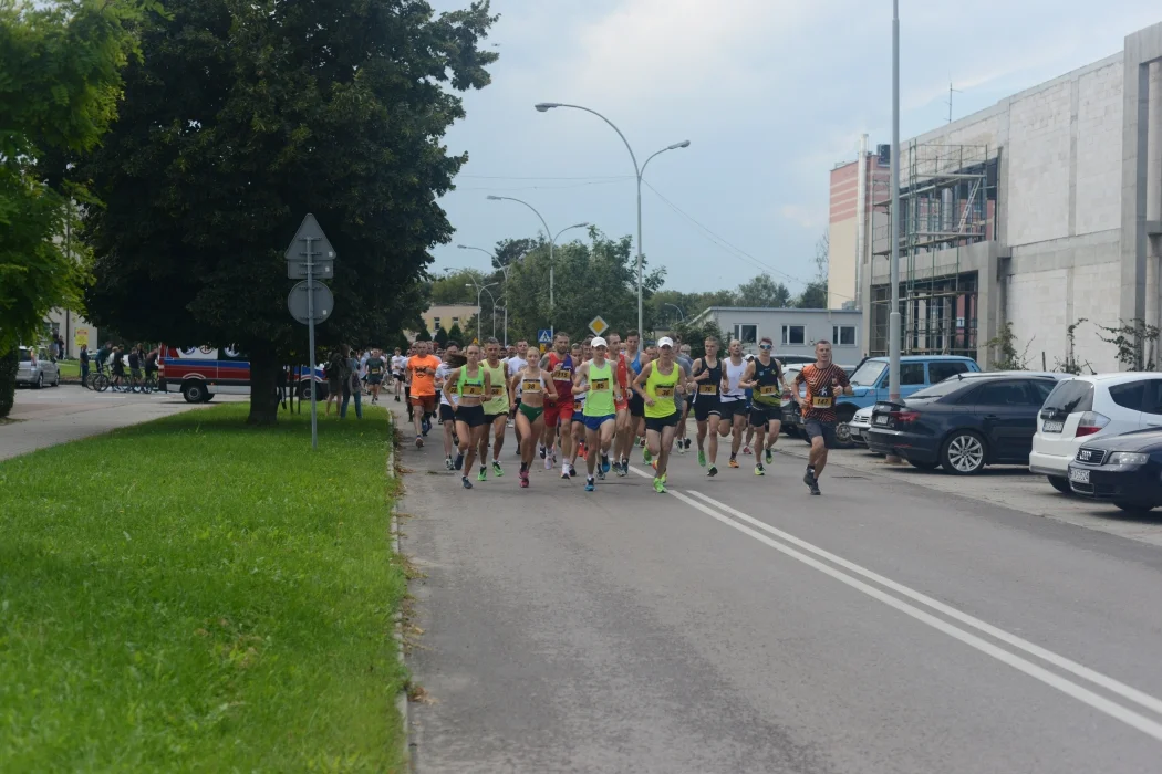 Jubileuszowa "Gorzycka 5-tka". Ponad 160 biegaczy na ulicach Gorzyc