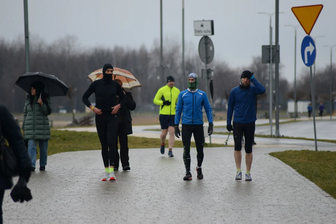 XI Bieg Zimowy wokół Jeziora Tarnobrzeskiego oraz Yeti Run Zimowy Bieg w Szortach