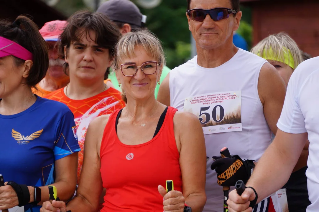 Międzynarodowe Mistrzostwa Bieszczad w Nordic Walking i Bieg Górski w Ustrzykach Dolnych - Zdjęcie główne