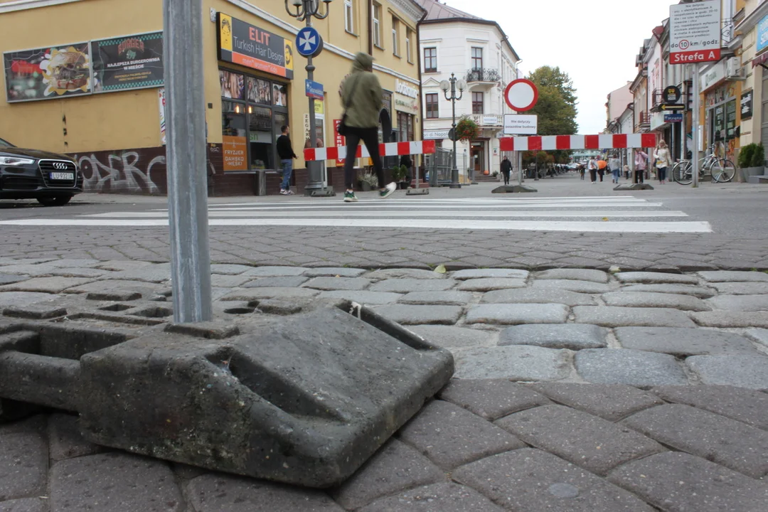 Rozkopana ulica Grunwaldzka. Ruszyły prace, przejście ograniczone