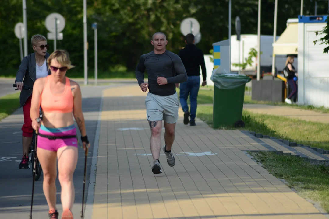 "Biegamy i Pomagamy" nad Jeziorem Tarnobrzeskim - dzień drugi