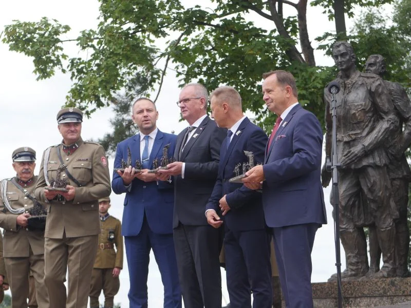 Odsłonięcie pomnika w Mielcu