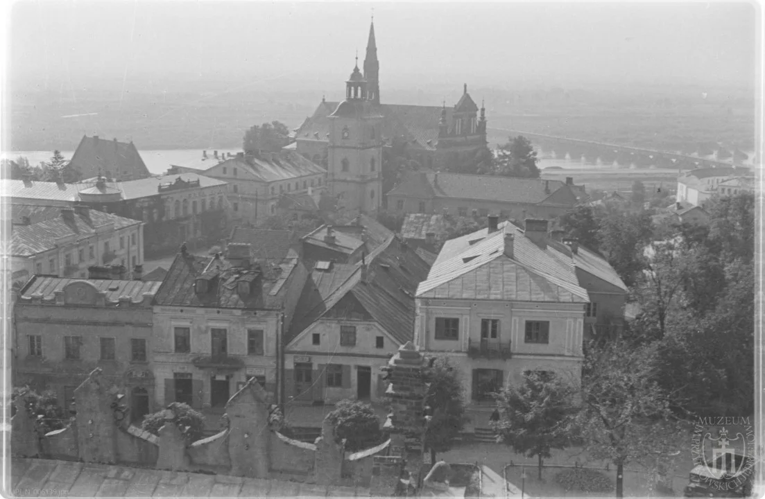 Rynek Sandomierza w archiwalnych zdjęciach
