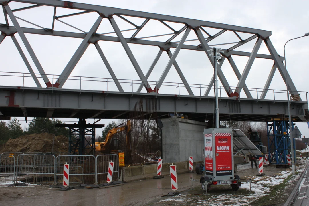 Budowa wiaduktu na drodze krajowej nr 9 Rzeszów - Warszawa. Połączenie kolejowe z Rzeszowa do Jasionki