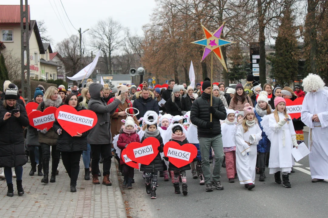 Orszak Trzech Króli w Rzeszowie. Kolęda pokoju z Zalesia do Katedry Rzeszowskiej