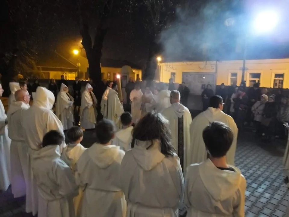 Liturgia Wigilii Paschalnej w Tarnobrzegu