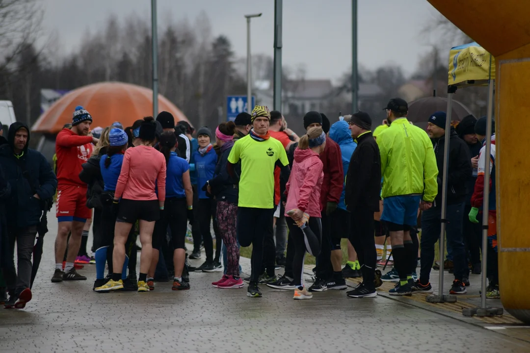 XI Bieg Zimowy wokół Jeziora Tarnobrzeskiego oraz Yeti Run Zimowy Bieg w Szortach