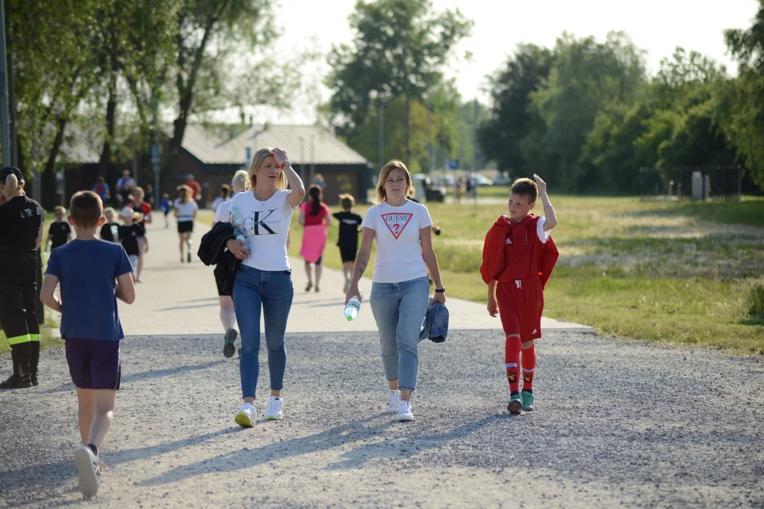 "Biegamy i Pomagamy" nad Jeziorem Tarnobrzeskim - dzień drugi