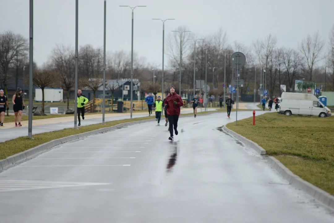 XI Bieg Zimowy wokół Jeziora Tarnobrzeskiego oraz Yeti Run Zimowy Bieg w Szortach